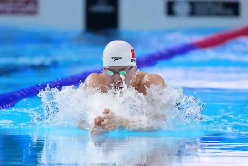 首枚金牌, 覃海洋世锦