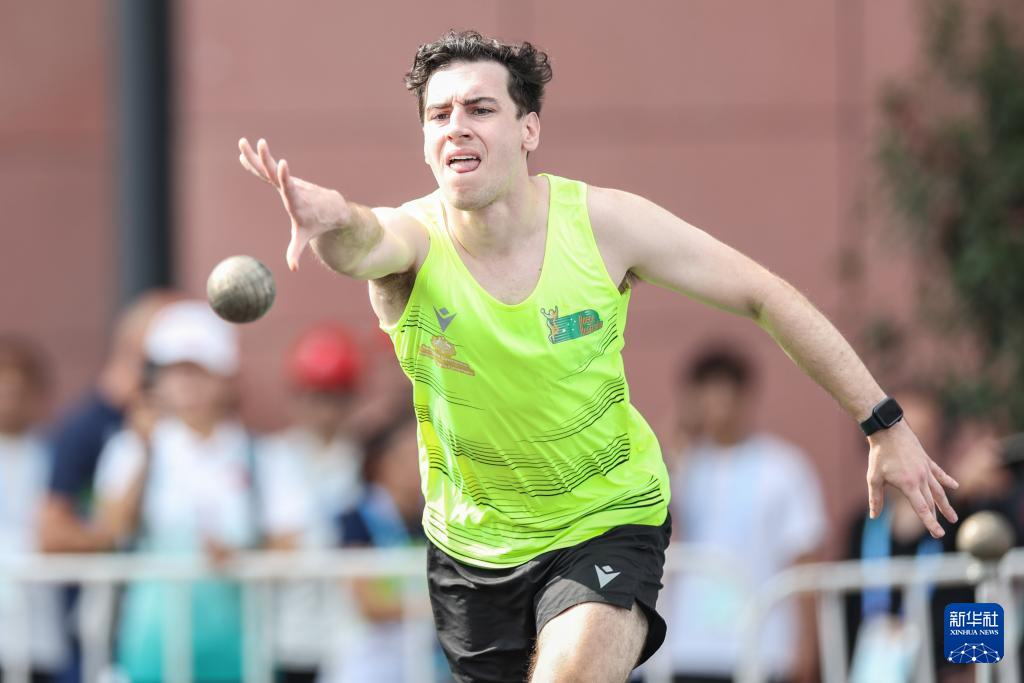 手米利切维, 人连续抛击, 会大金属地