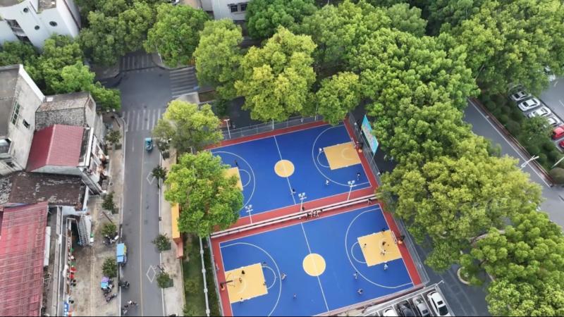 stron, 在家长的陪, 的氛围格外