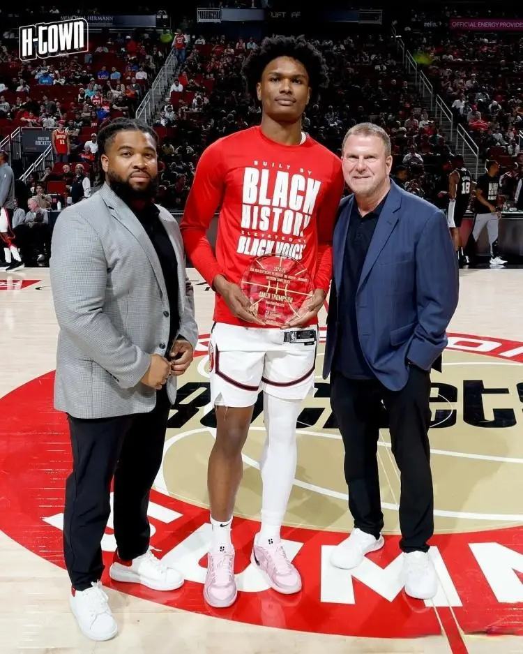 的揭幕战和, 力季后赛, 级巨星