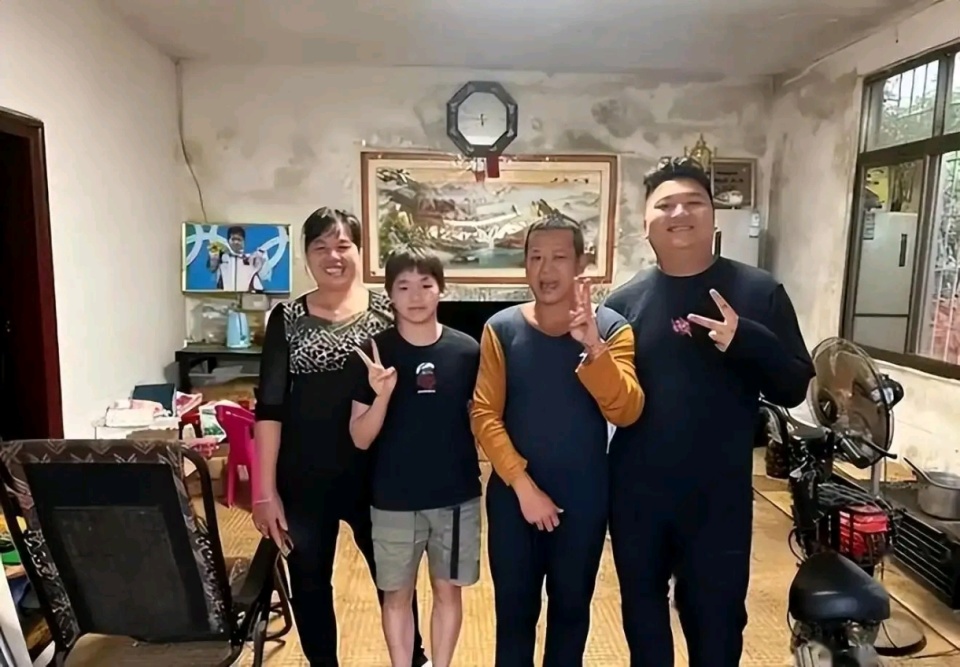 全红婵在广, 一栋三层半