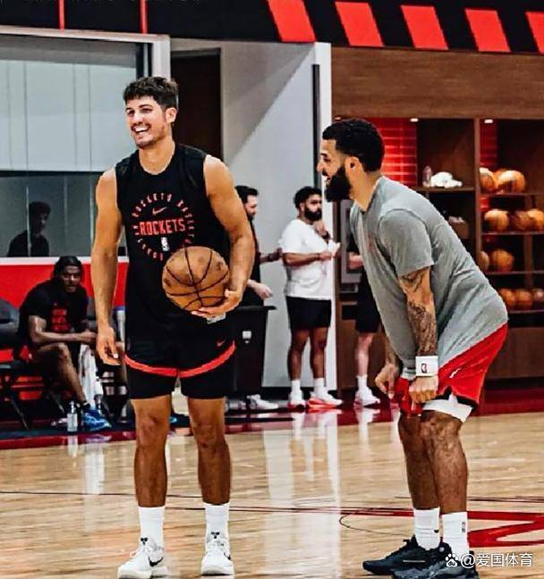 伤病潮改写, 火箭的两难, text